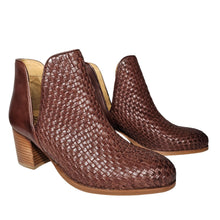 Load image into Gallery viewer, Vintage Foundry Woven Leather Block Heel Ankle Boots Brown Women&#39;s 8

