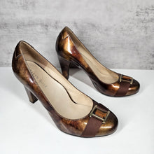 Load image into Gallery viewer, Taryn Rose &#39;Patsy&#39; Pump Brown Patent Leather Gemstone Embellished Women&#39;s 7
