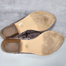 Load image into Gallery viewer, Coconuts Matisse &#39;Lucky&#39; Pointed Mule Snake Animal Print Women&#39;s 8
