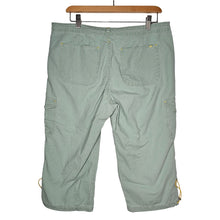 Load image into Gallery viewer, Y2K Vintage Union Bay Cargo Capris Drawstring Olive Green Women&#39;s 34&quot;
